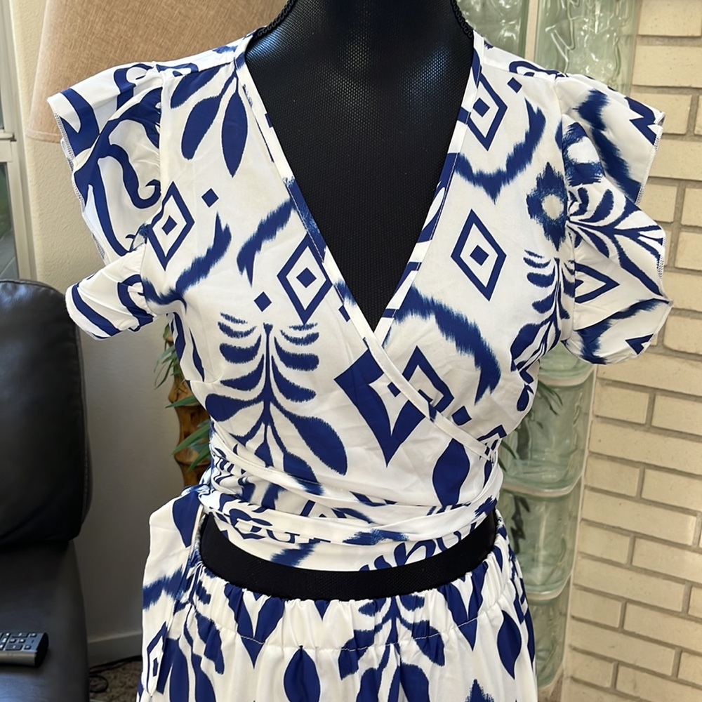 Two Piece Set - image 2